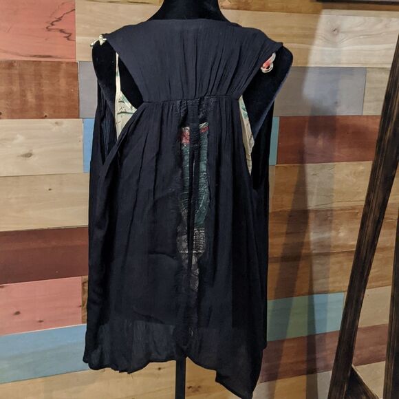 Nwot lg Maverick Open back lace trim sleeveless blouse - Picture 3 of 5